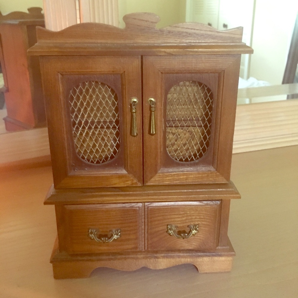 Jewelry music box